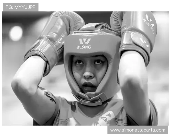 常园训练完顺手买了块表，价格够我交十年房租