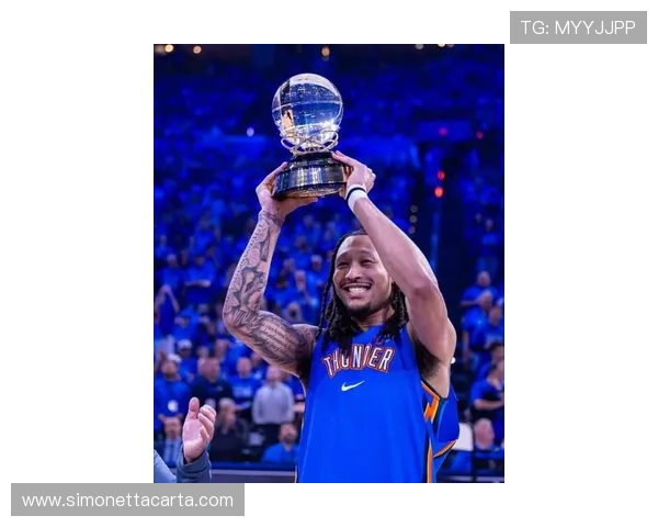 杰伦·威廉姆斯突破多样化打法提升关键时刻得分效率